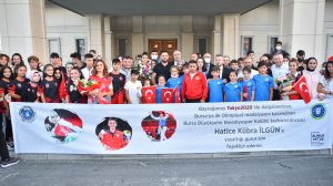 Olimpiyatlarda tarih yazan İlgün’e coşkulu karşılama