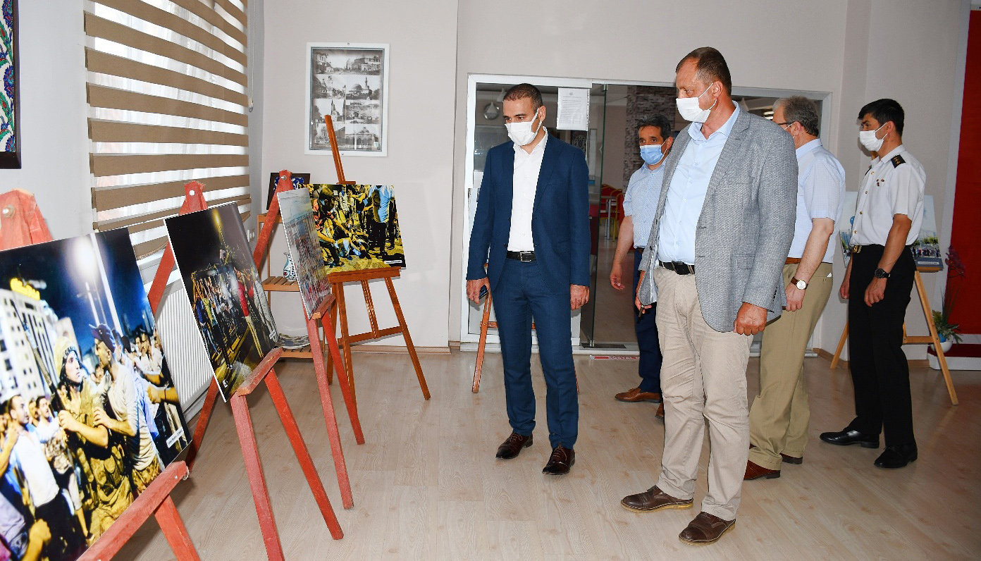 İznik Öğretmen evinde 15 Temmuz Fotoğraf Sergisi açıldı Orhangazi Yaşam
