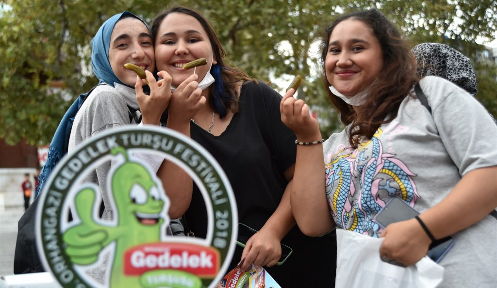 Gedelek turşu tanıtım standı Bursa’da açıldı
