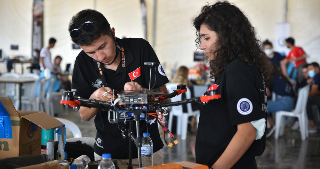 İHA’lar Bursa’da yarışıyor