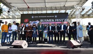 Sanata hayat veren eller festivali