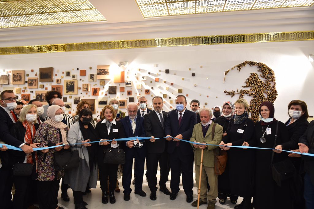 Cumhuriyet coşkusu sergiyle başladı