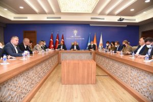 Bursa’da sıkılmadık el, çalınmadık kapı bırakmayacağız