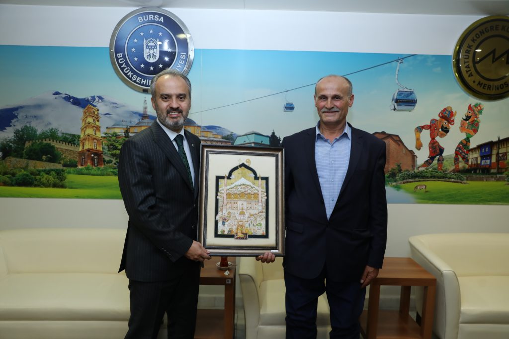 Şehitlerimizin yakınları baş tacımız