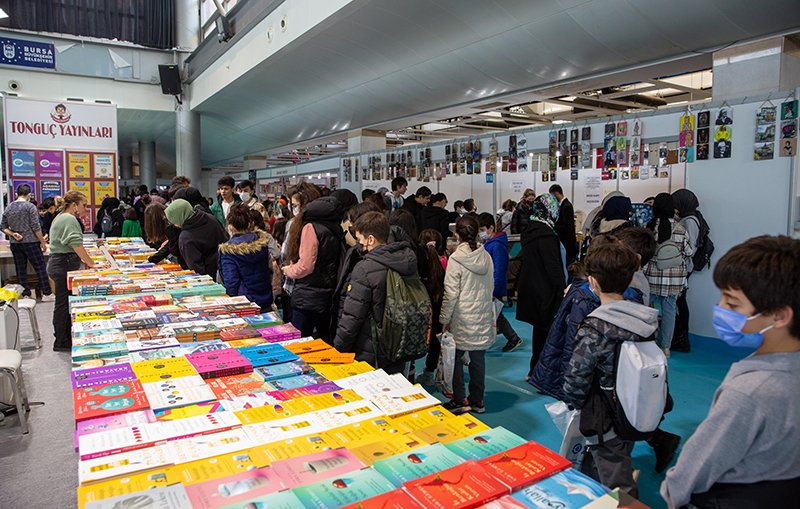 Kitap Fuarına hafta sonu akını