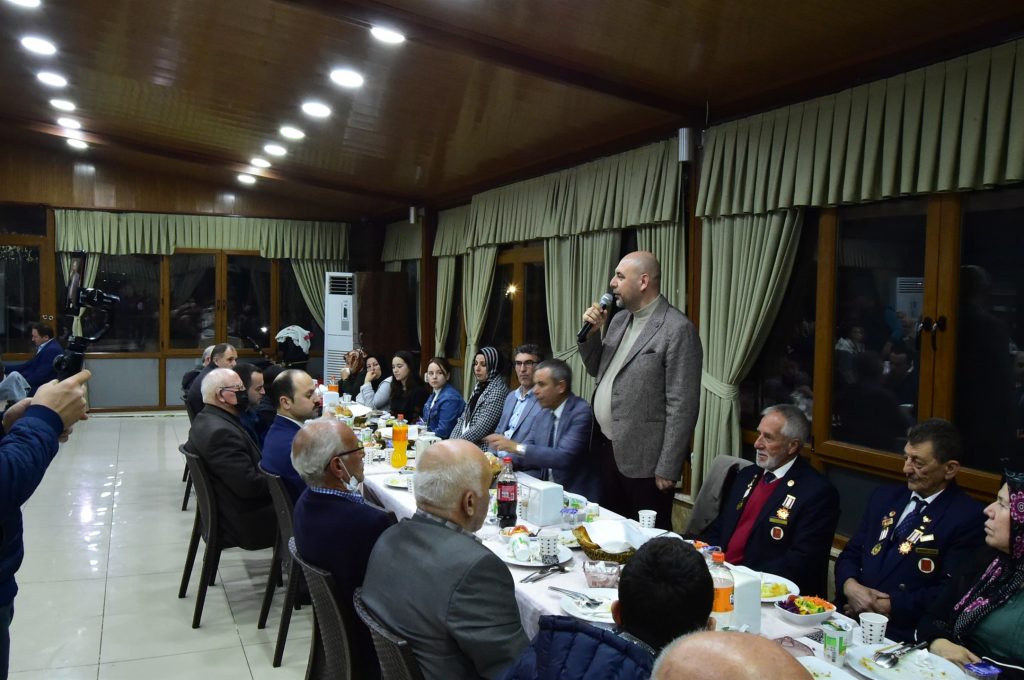Başkan Aydın iftarda şehit aileleri, gaziler ve gazi yakınlarını ağırladı
