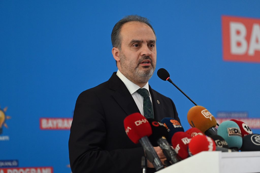 Bursa’da hizmetler hız kesmeyecek