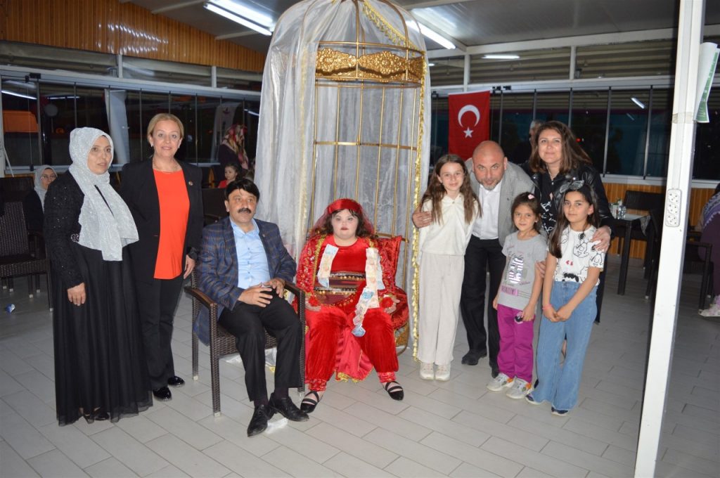 Kader, kaderimde kına gecem de olsun