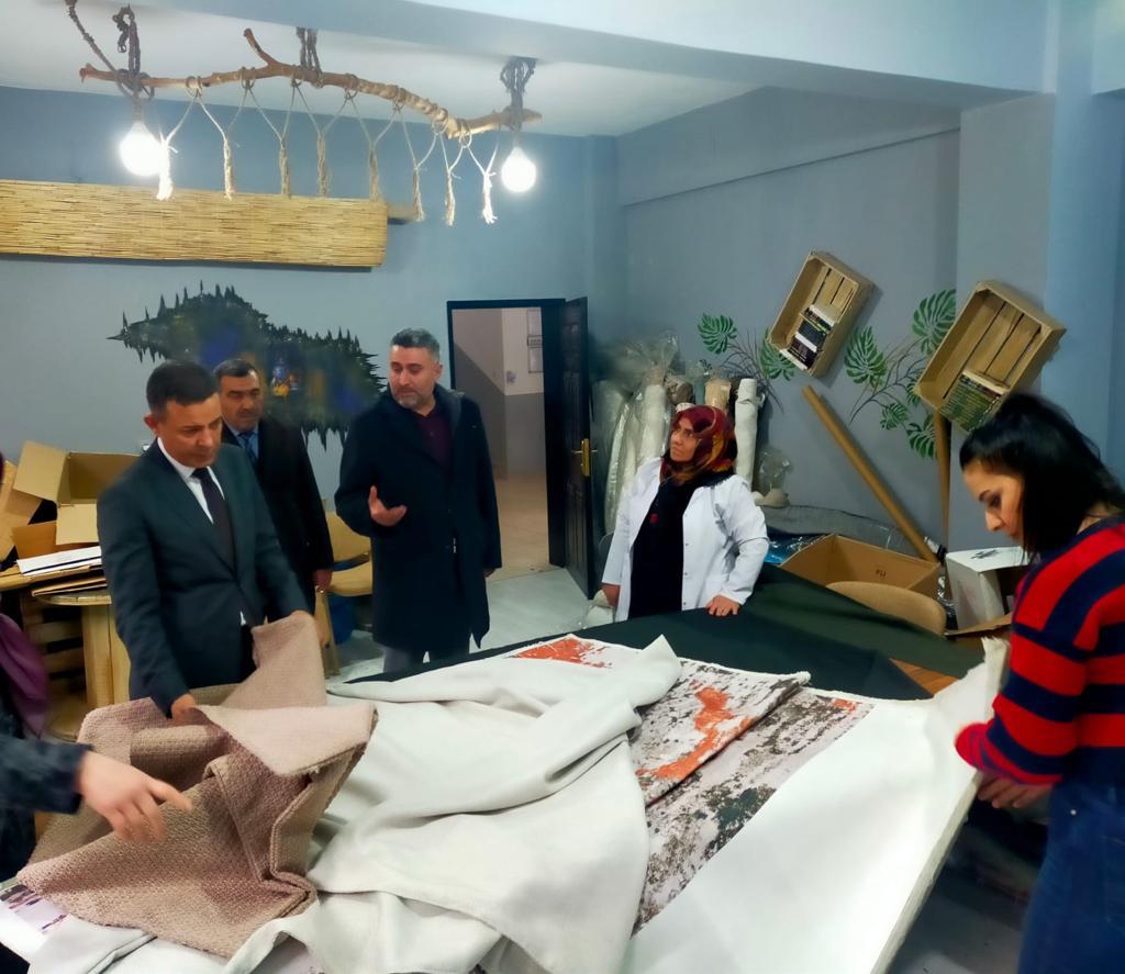 Bir haftada 500 battaniye ürettiler