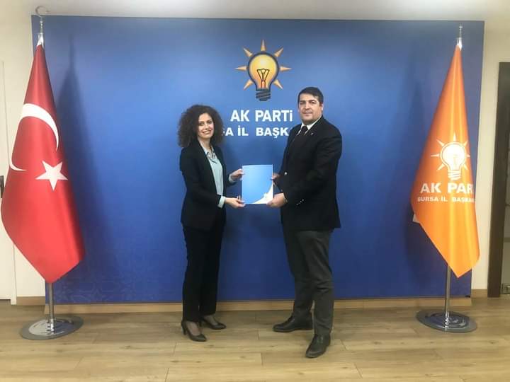 Aslıhan Köse başvuru dosyasını teslim etti