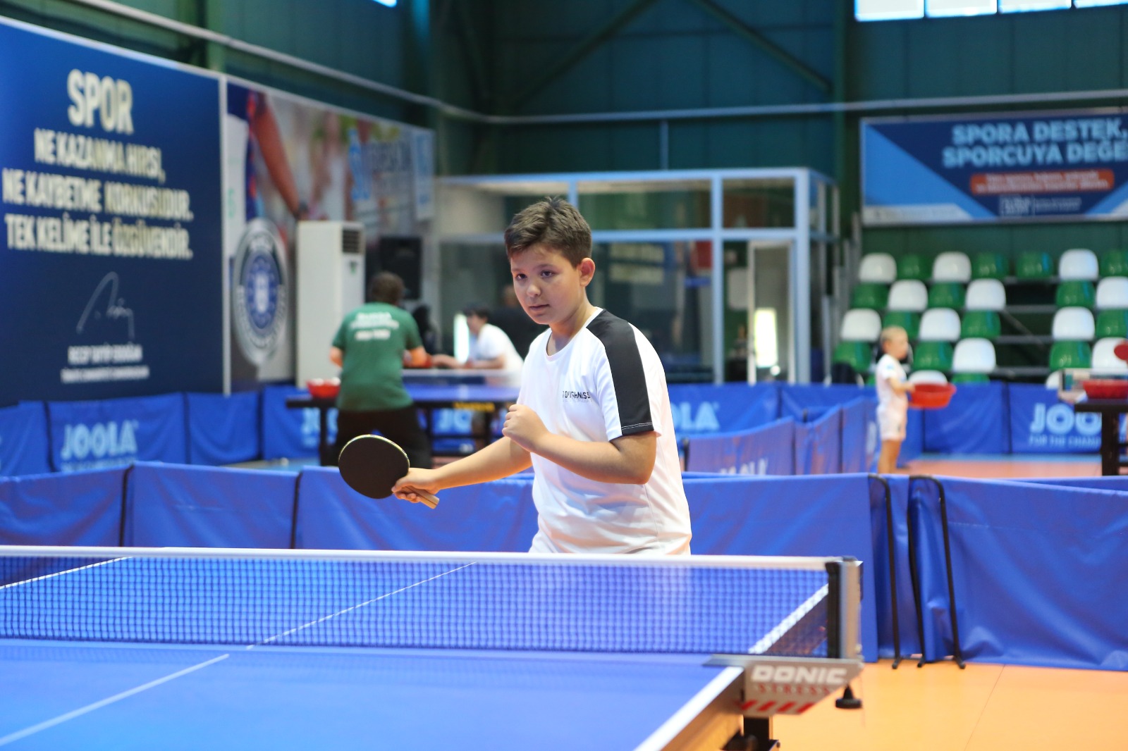 Çocuklara sporla iç içe tatil