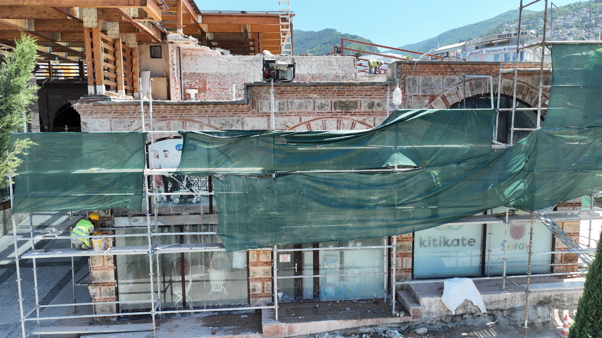 Tarihi projede sıra hanlarda