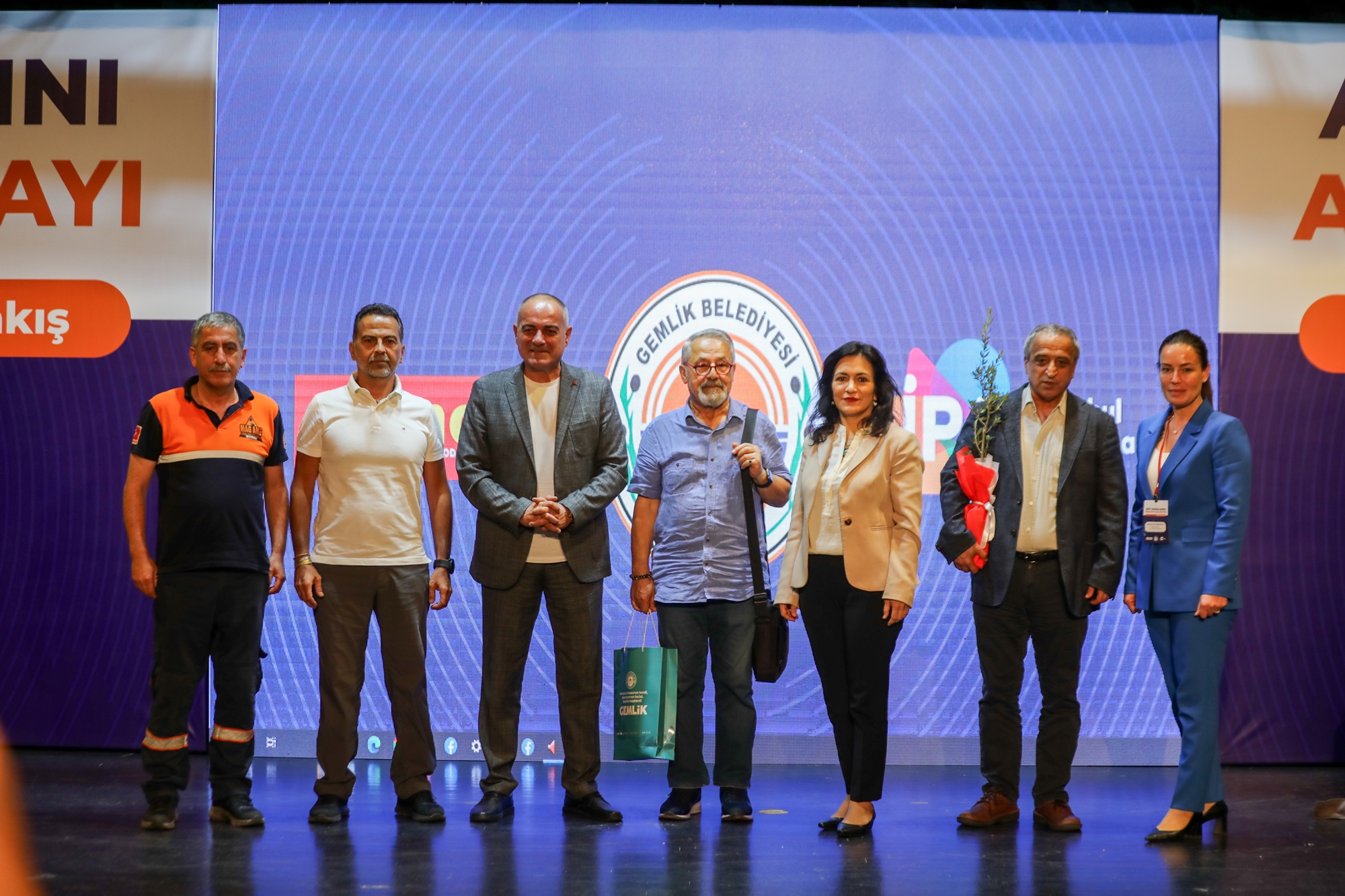 Uzman isimler Gemlik’te afetleri karşı alınacak tedbirleri konuştu