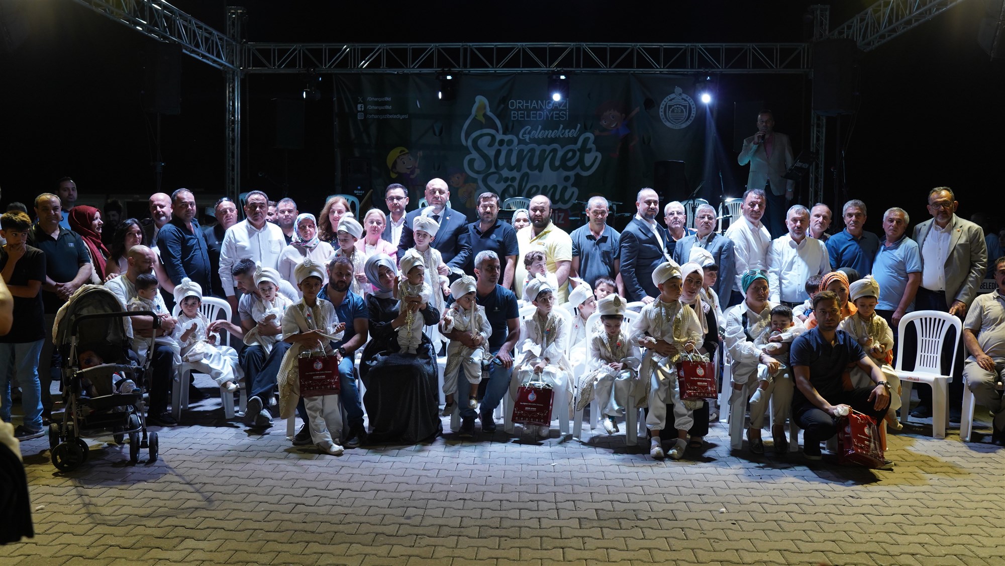 Coşkulu sünnet şöleni