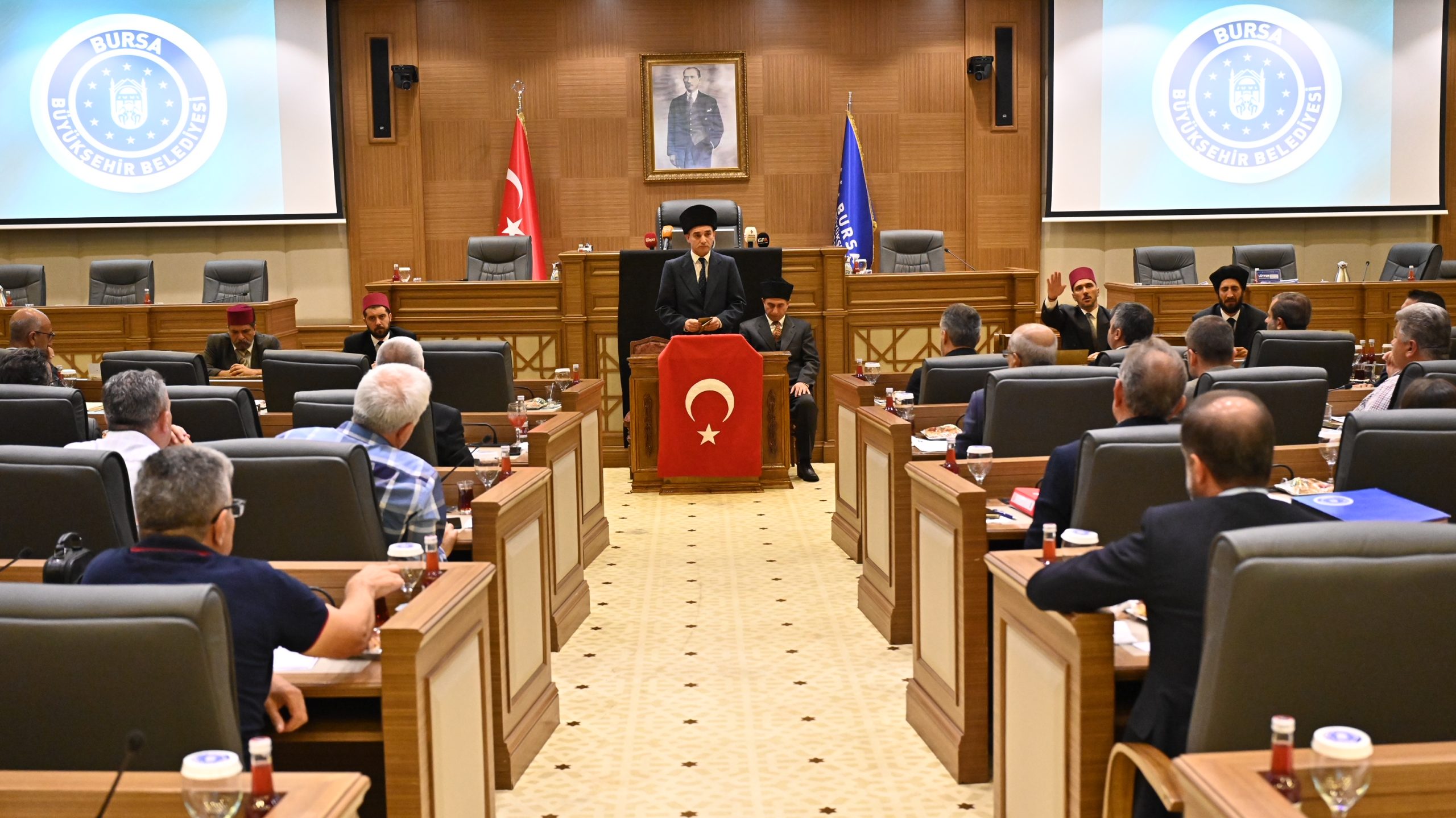 101 yıllık keder ve sevinç meclise taşındı