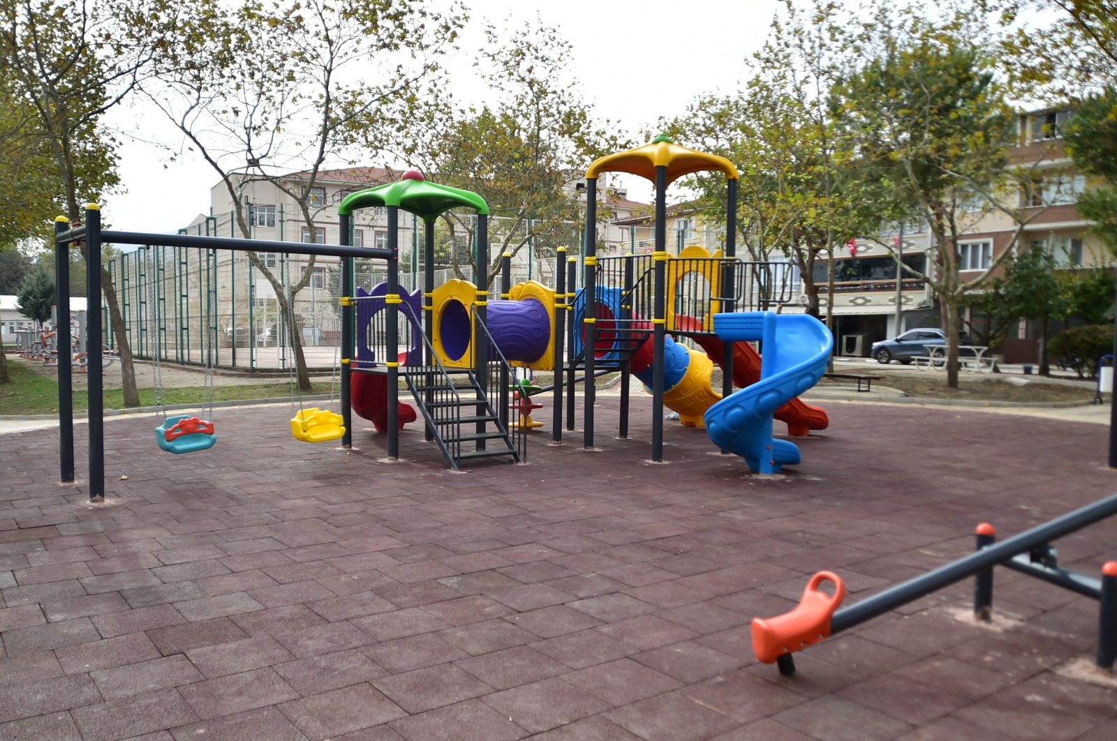 Çocuklar için iki parka daha