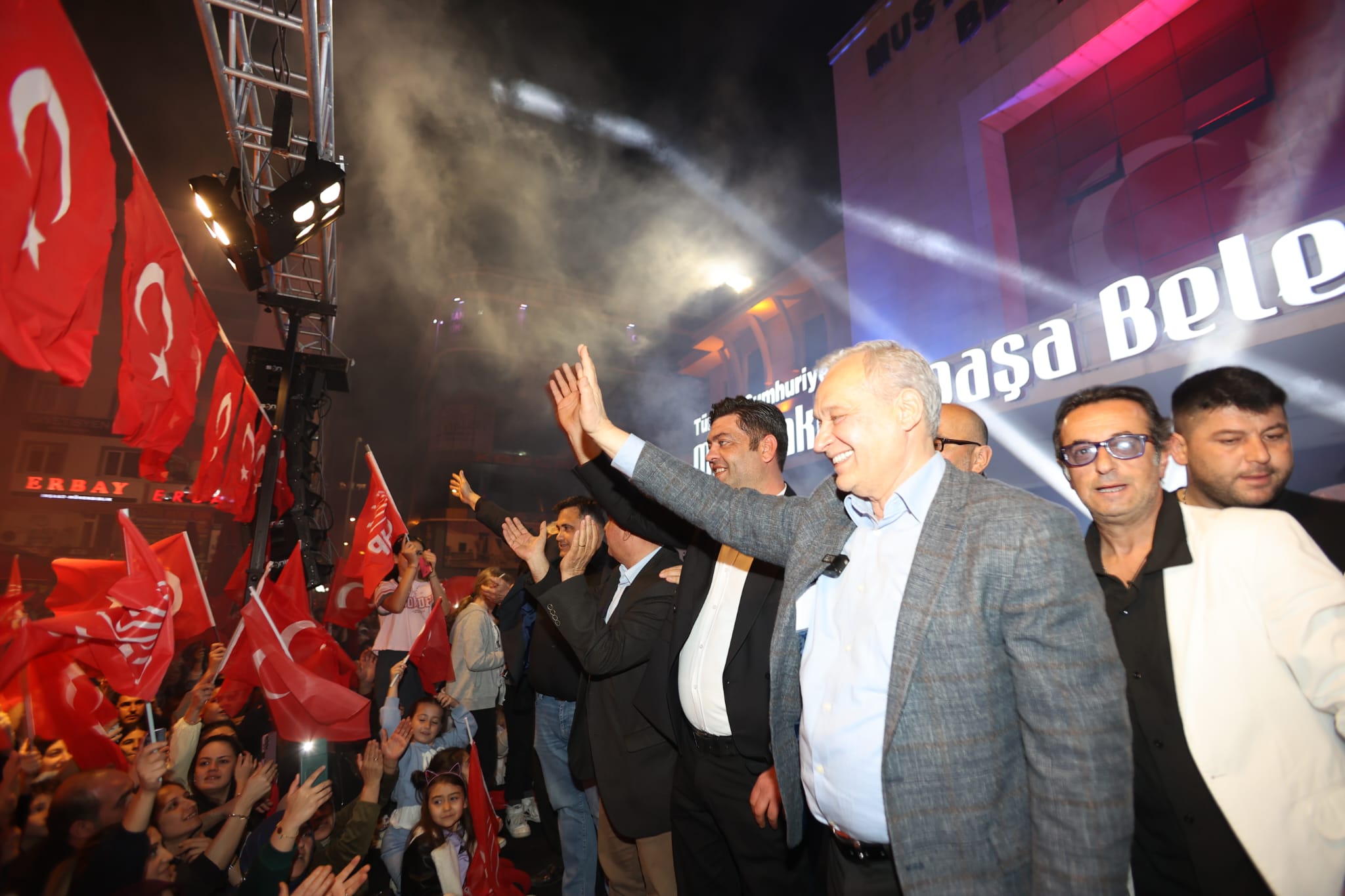 ŞÜKRÜ ERDEM “GÖNÜL BİRLİĞİ OLARAK BAŞLATTIĞIMIZ HAREKET SEVGİ SELİNE DÖNÜŞTÜ”