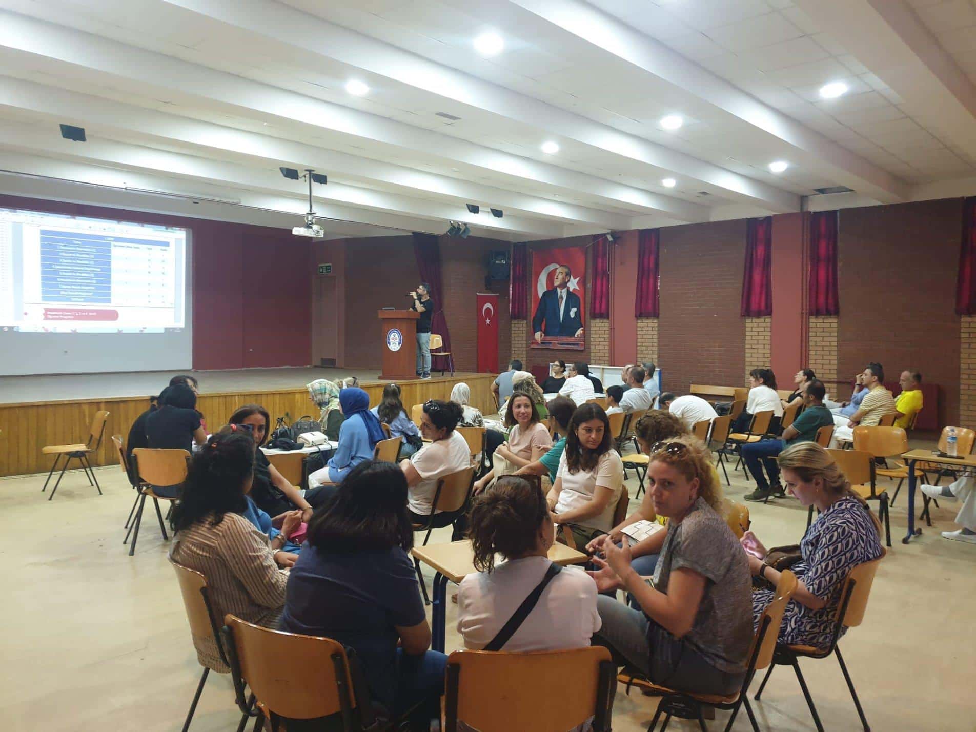 Öğretmenlere maarif modeli eğitimi