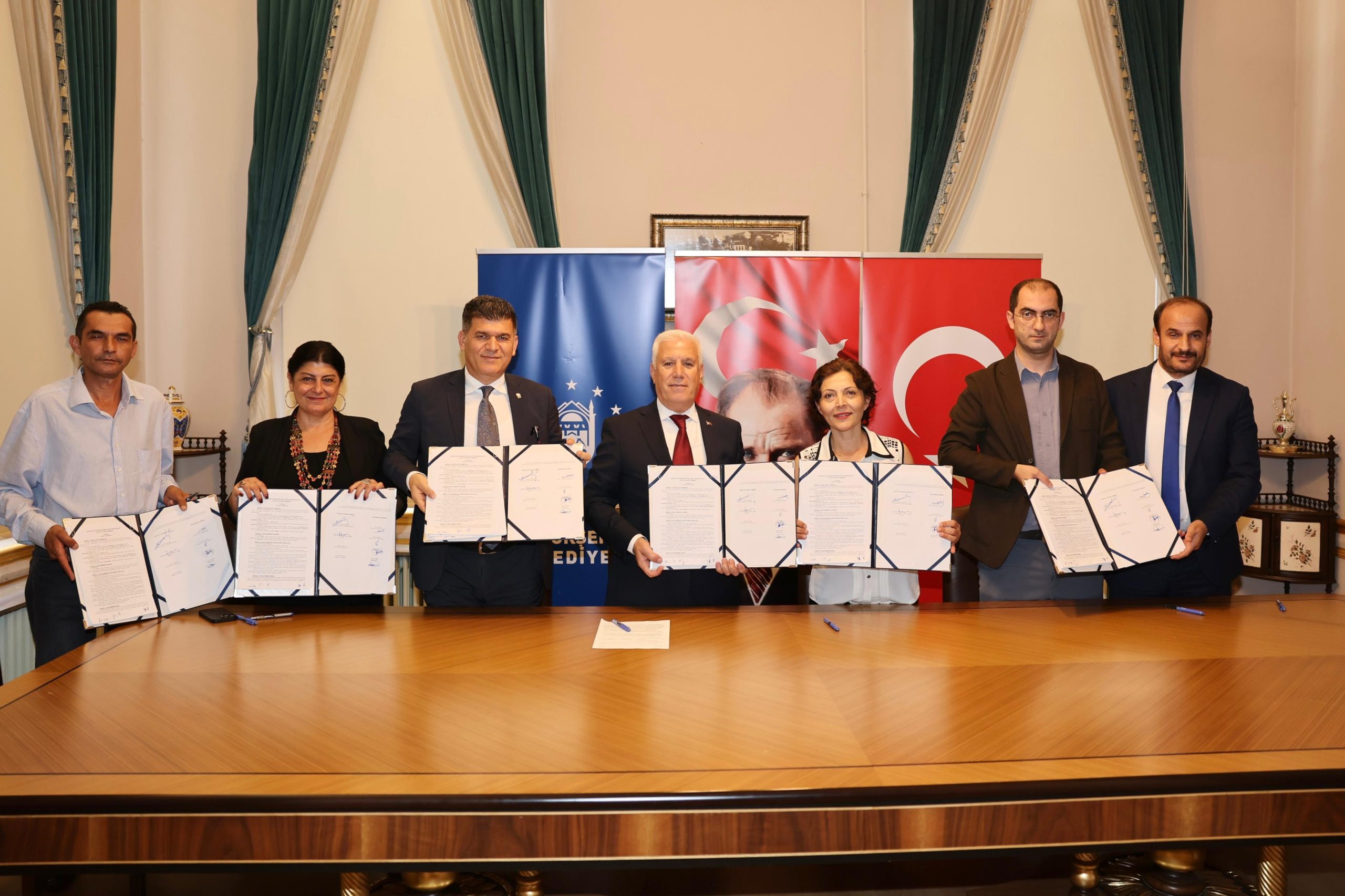 Büyükşehir’de toplu sözleşme için imzalar atıldı