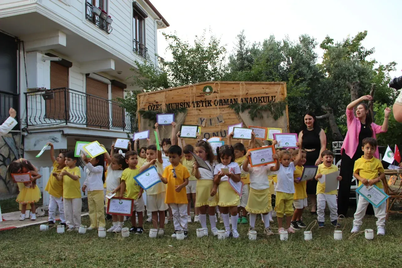 Orhangazi’de Miniklerden Renkli Yıl Sonu Şenliği