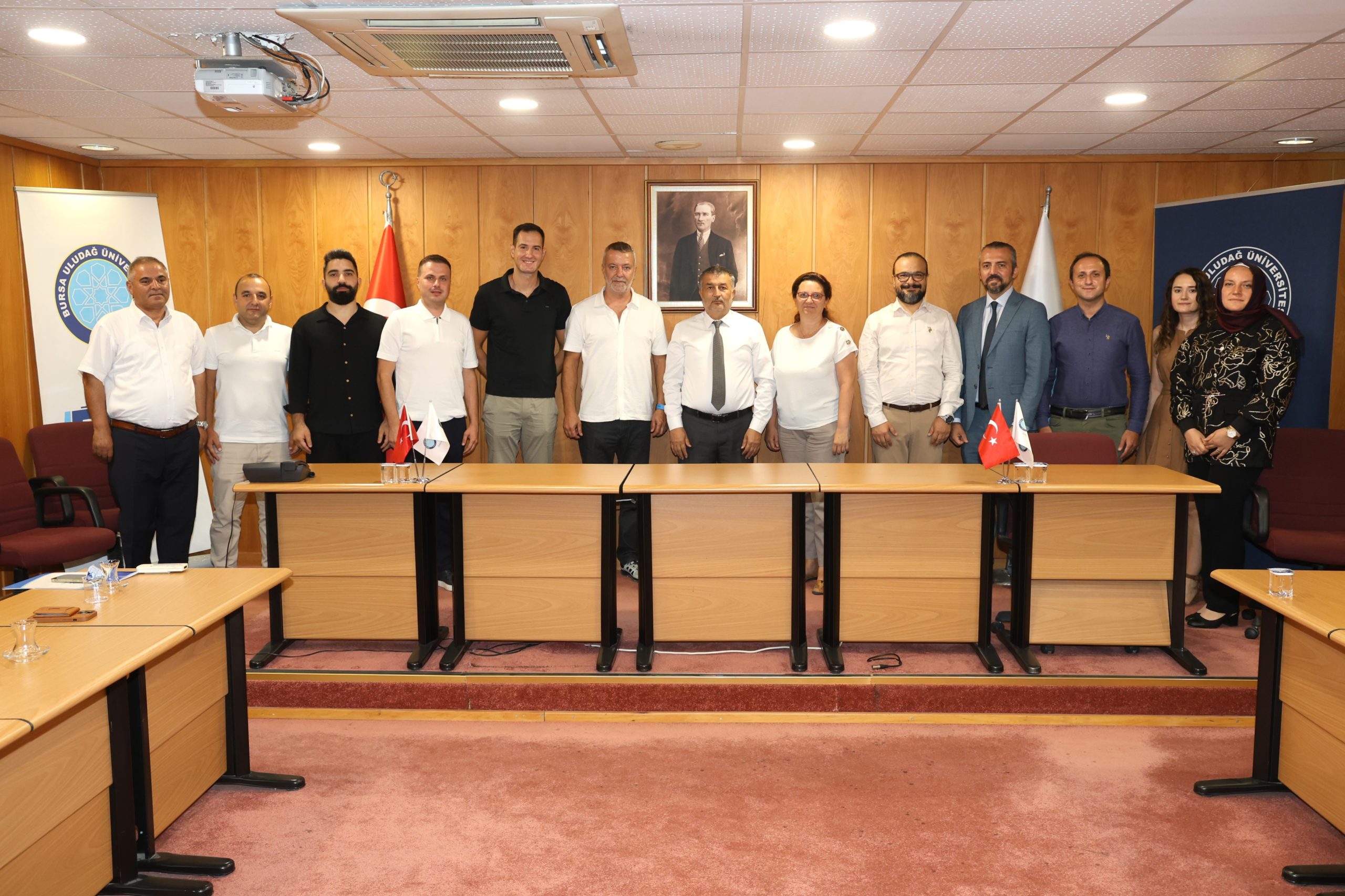 OYAÇ MYO ile Bekamak Makina Arasında Üniversite-Sanayi İş Birliği Protokolü