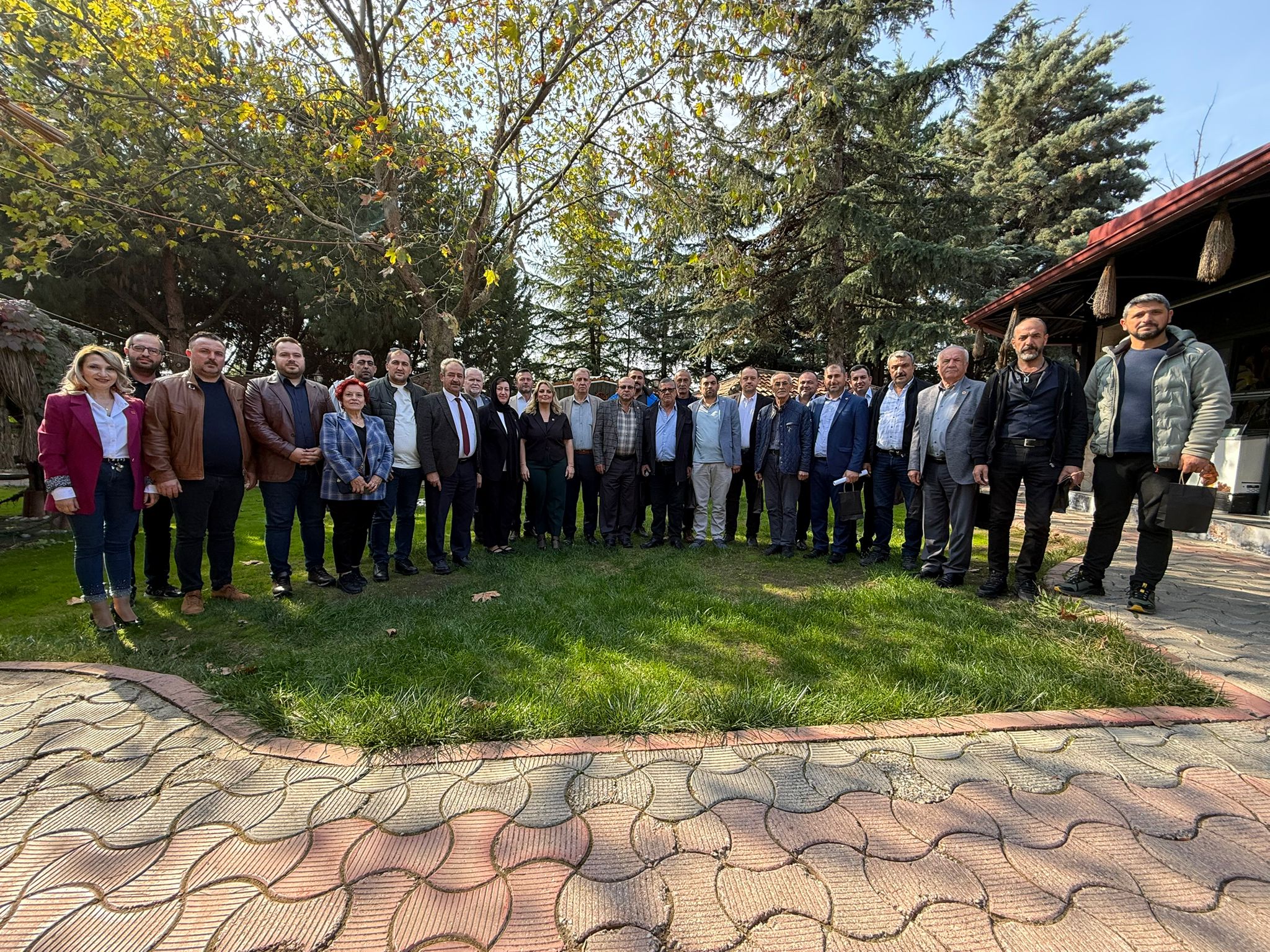 CHP Orhangazi İlçe Başkanı Berna İl, Muhtarlarla Bir Araya Geldi