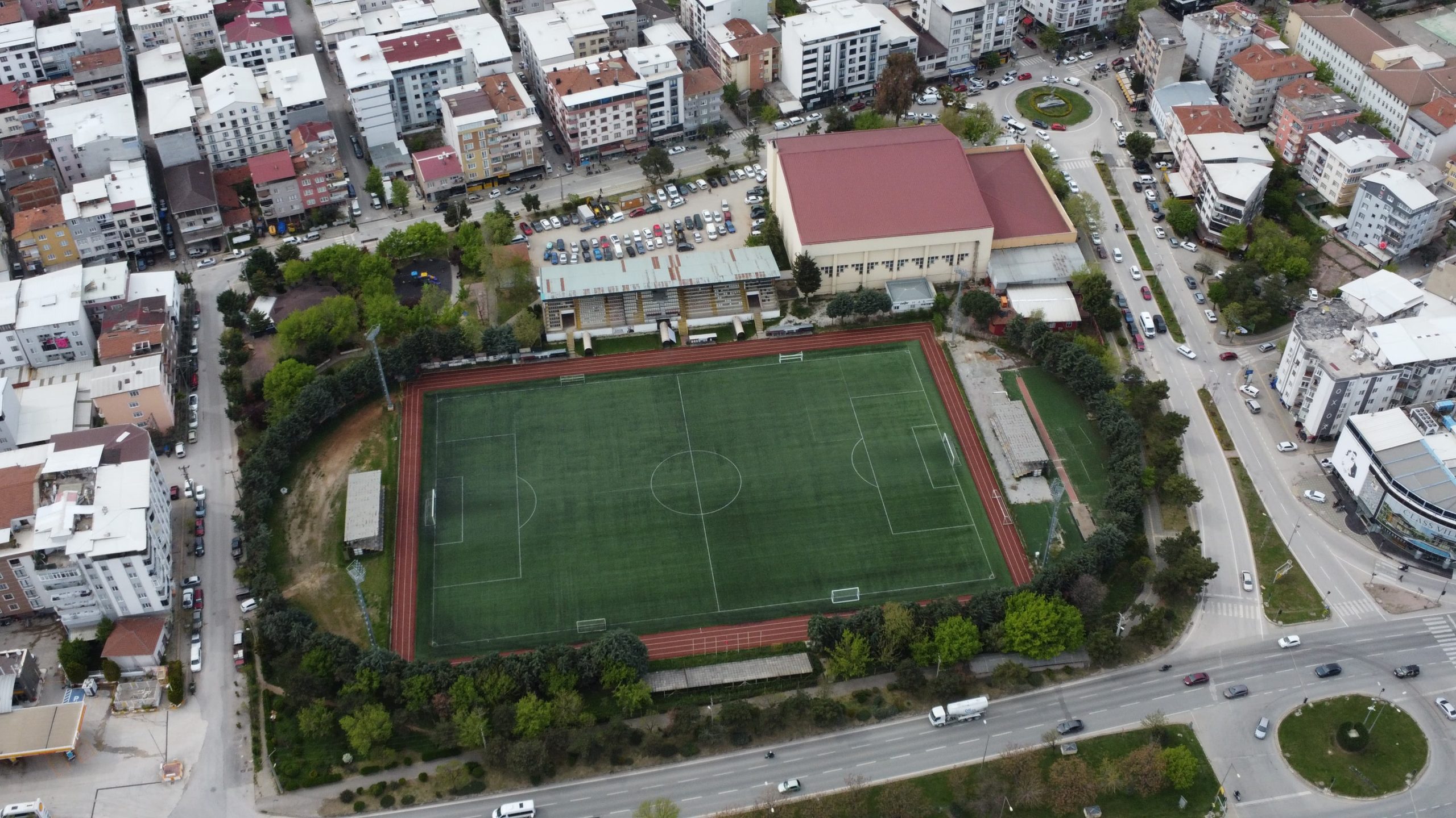 Orhangazi İlçe Stadyumu Göl Kenarına Taşınacak, Eski Alan Yeşil Alan Olacak