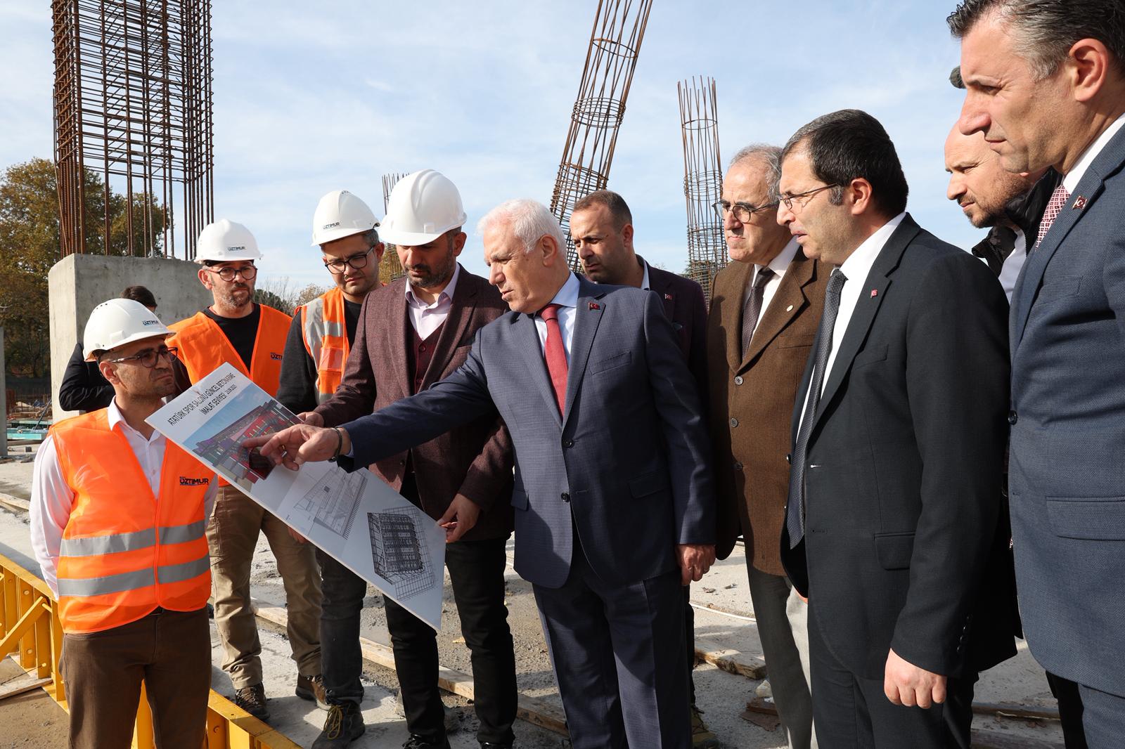 Atatürk Spor Salonu Hızla Yükseliyor