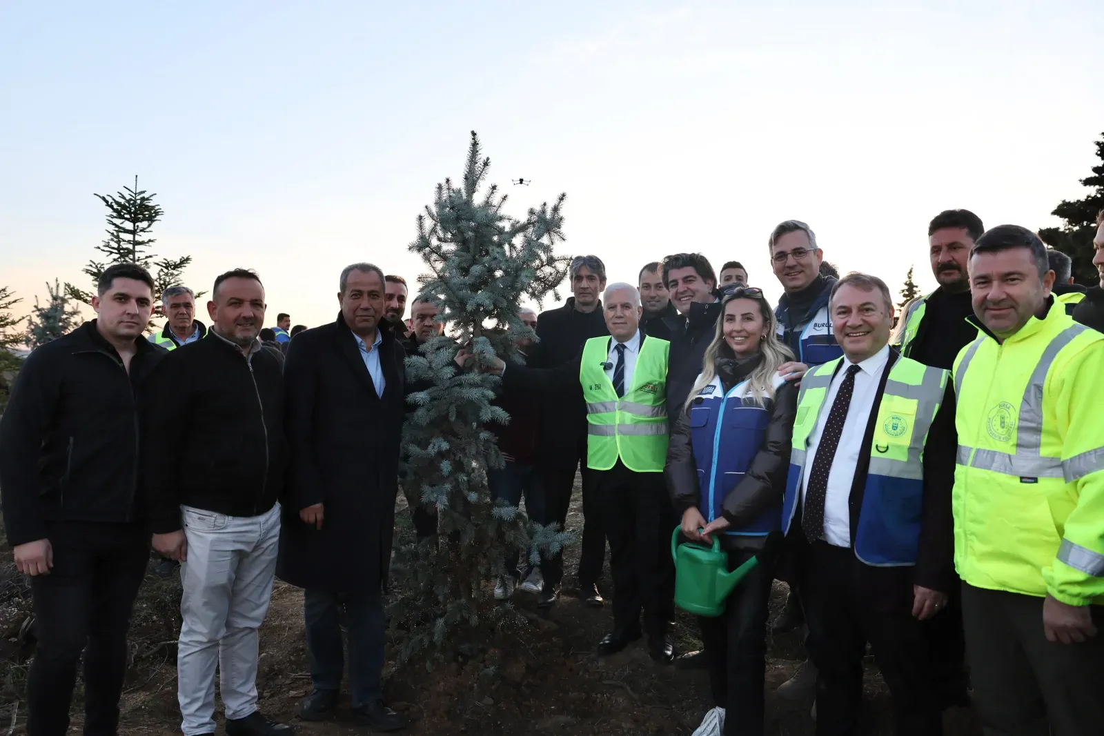 Yeniden yeşil Bursa için fidanlar toprakla buluştu