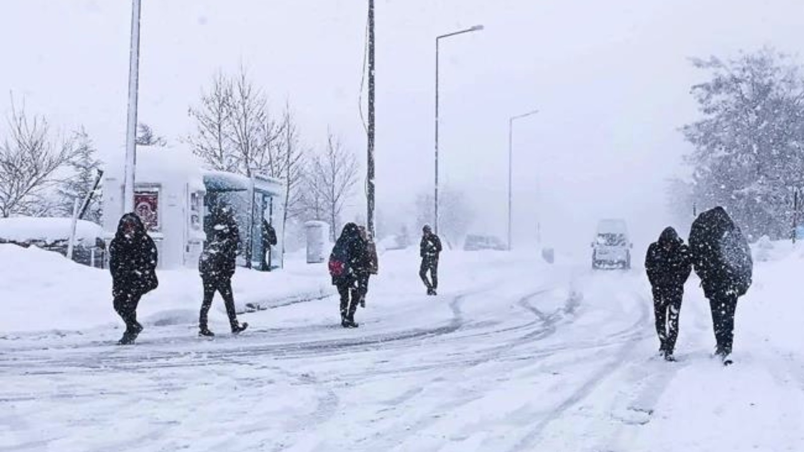 Kar Yağışı ve Buzlanma Eğitime Ara Verdirdi