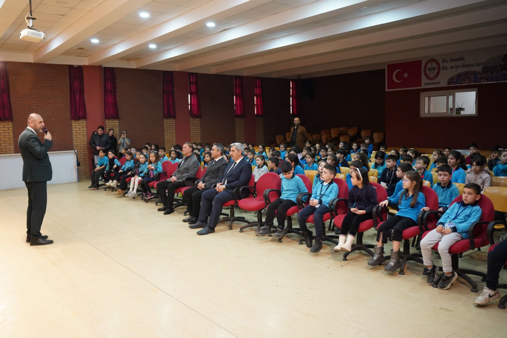 Başkan Aydın Minik Öğrencilerle Yerel Yönetimleri Konuştu